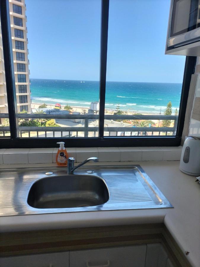 Surfers Paradise Ocean View Apartment Gold Coast